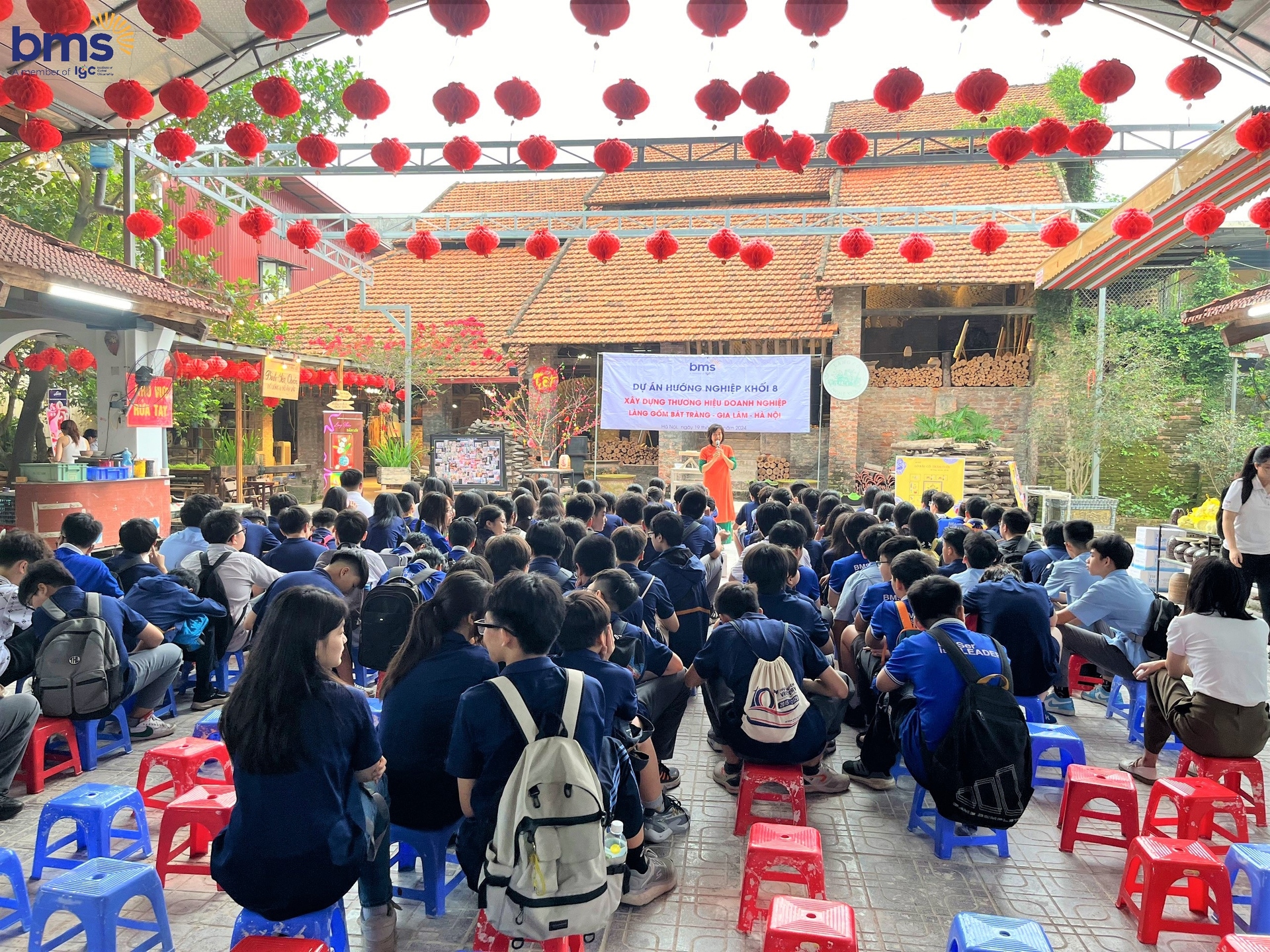 Dự án trải nghiệm hướng nghiệp khối 8"Xây dựng thương hiệu doanh nghiệp" tại Làng Gốm Bát Tràng