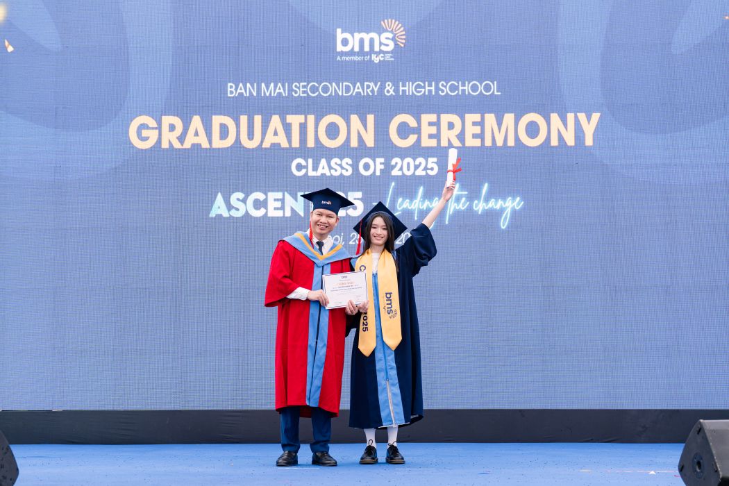 Nguyễn Hoàng Nhi và cột mốc 7 năm vượt giới hạn bản thân: từ điểm 2 Tiếng Anh đến A* chương trình A-Level